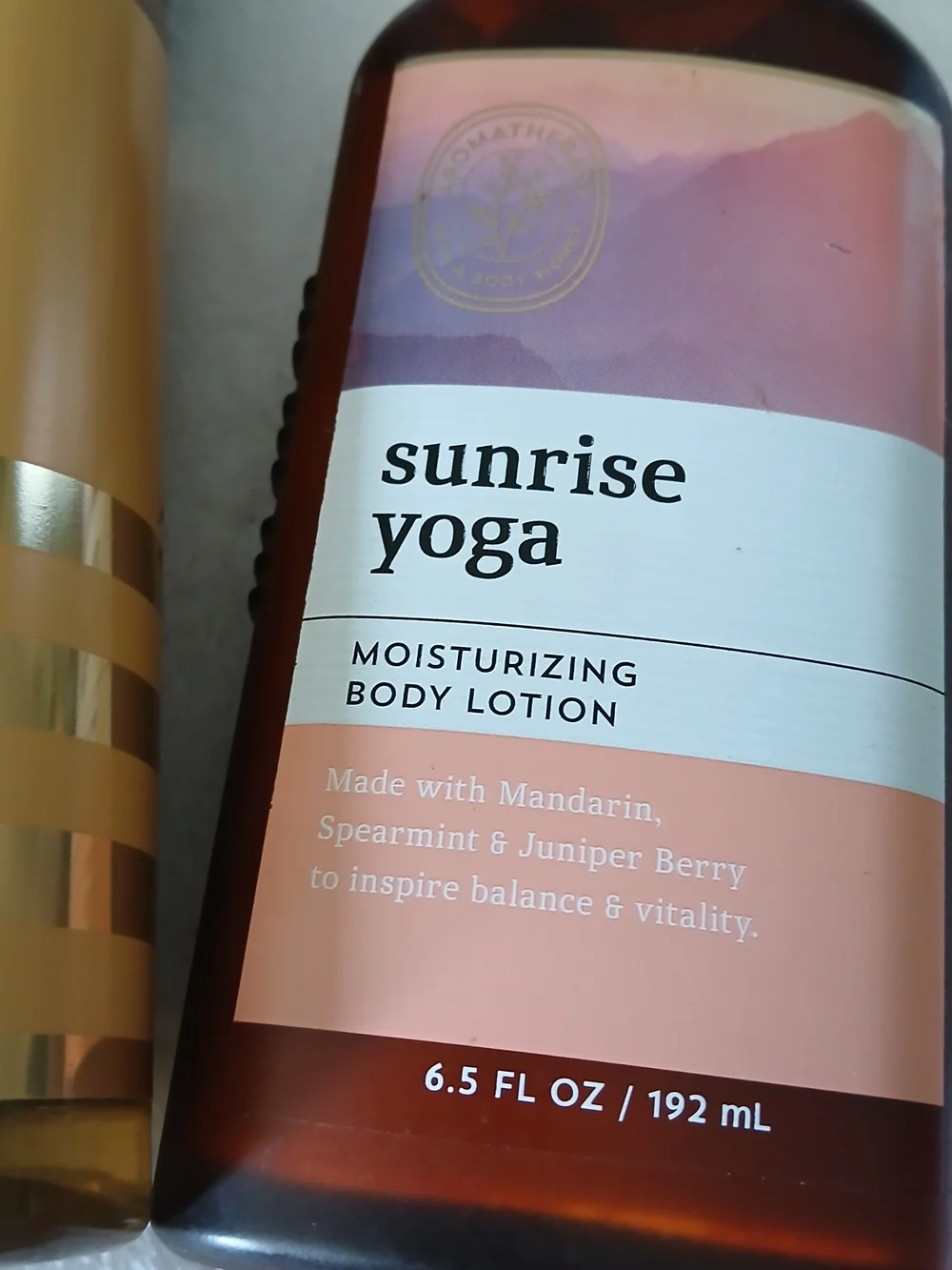 Bath & Body Works - Honeycomb Spray & Sunrise Yoga Moisturizing Lotion